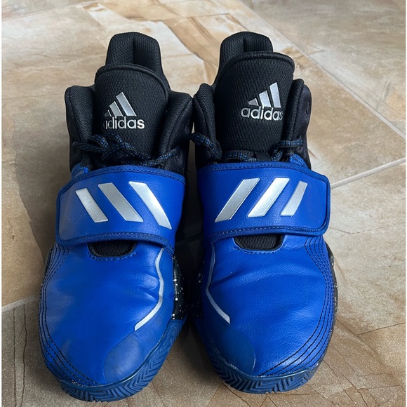 adidas Other - Adidas basketball pro shark 2.0 deep threat J boys sneakers